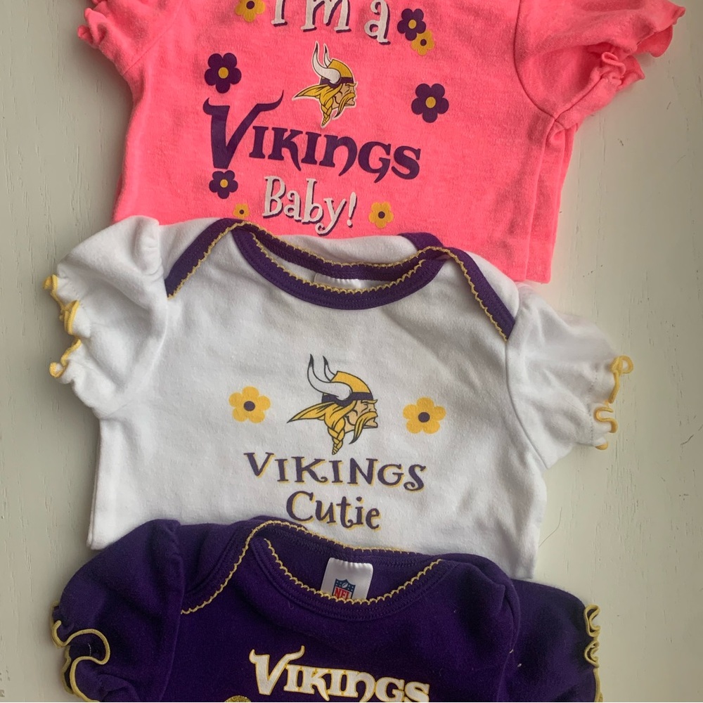 Minnesota Vikings baby onesies 6-12m